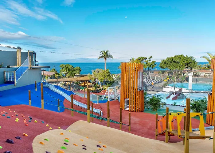 Adrián Hoteles Roca Nivaria